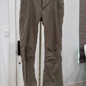 Prana Women’s Halle Convertible Pants in khaki